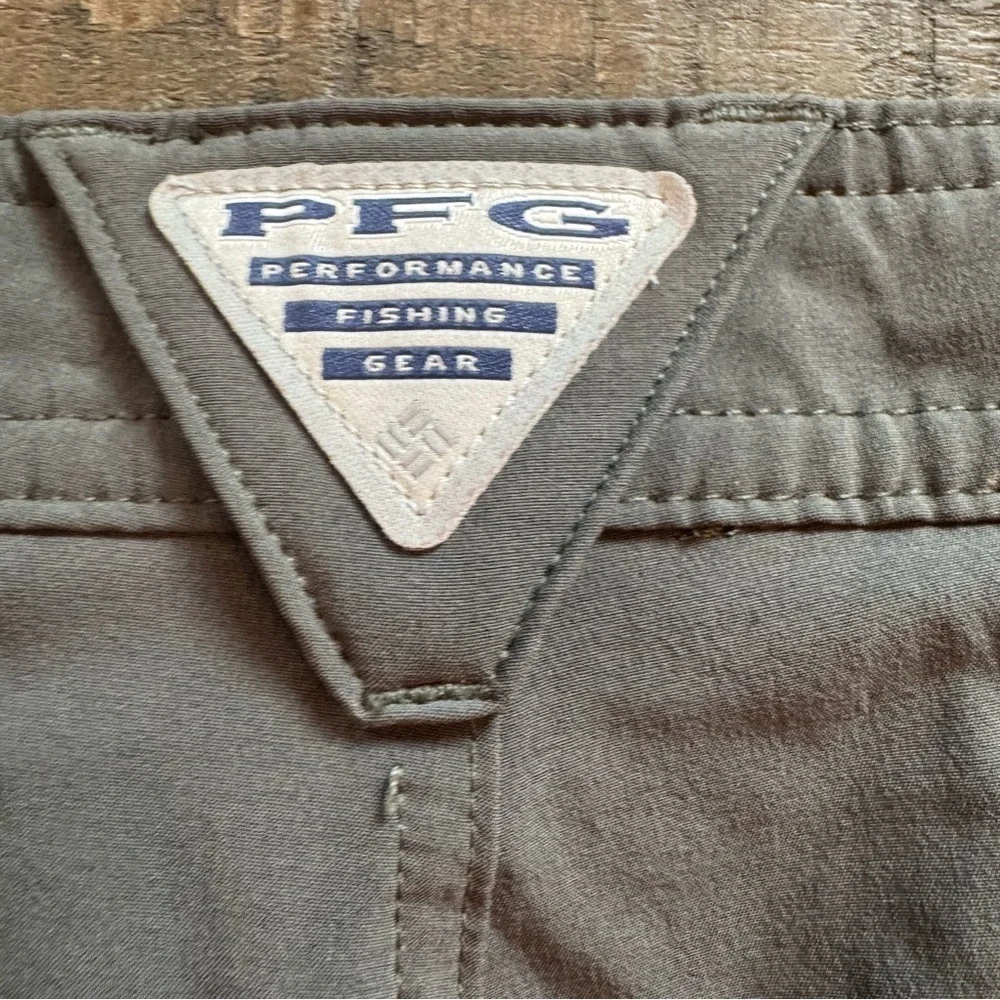 Columbia PFG Men's Fishing Omni Shade Hunter Green Shorts XM1668 Outdoor Size 38
